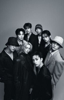 РЕАКЦИИ Stray kids 